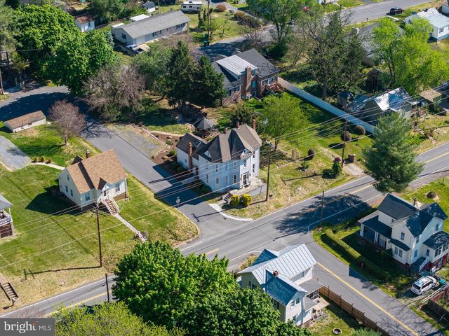 330 MECHANIC ST, Luray, VA 22835