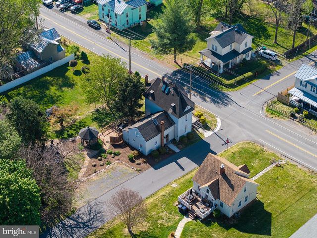330 MECHANIC ST, Luray, VA 22835