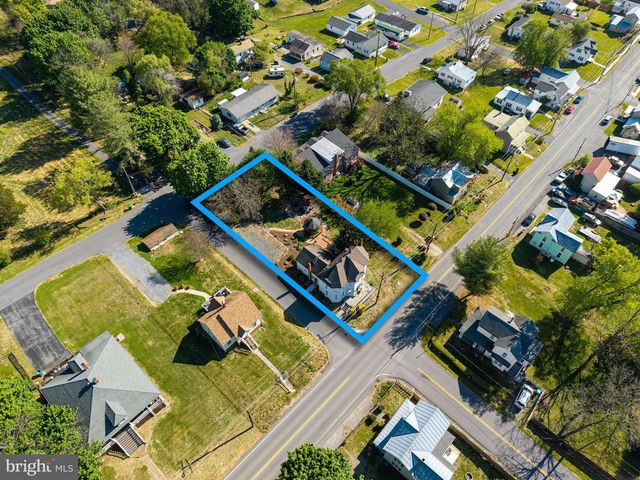 330 MECHANIC ST, Luray, VA 22835