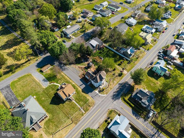330 MECHANIC ST, Luray, VA 22835