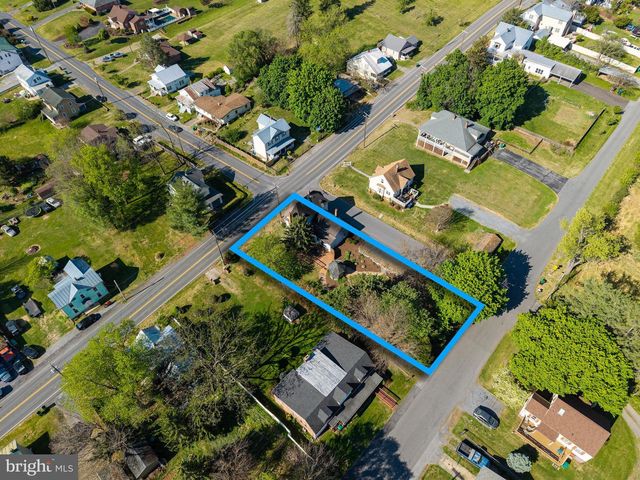 330 MECHANIC ST, Luray, VA 22835