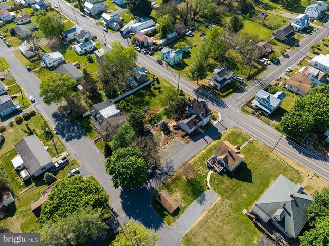 330 MECHANIC ST, Luray, VA 22835
