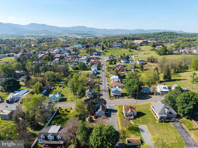 330 MECHANIC ST, Luray, VA 22835