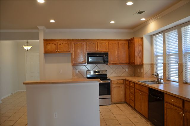 2809 Muskrat Drive, Fort Worth, TX 76244