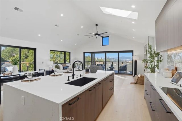 526 Klamath Street, Brisbane, CA 94005