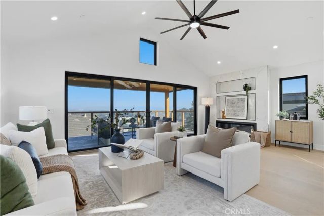 526 Klamath Street, Brisbane, CA 94005