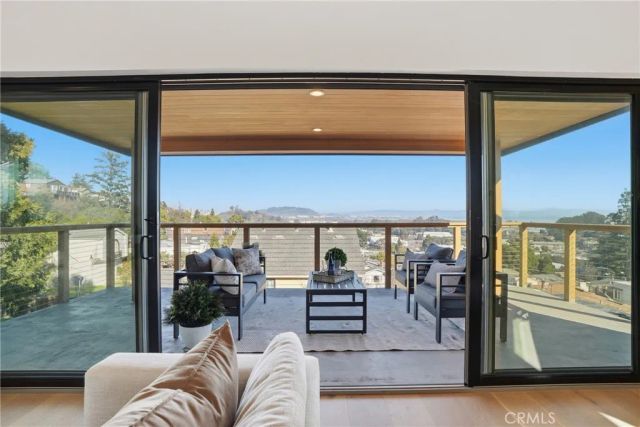 526 Klamath Street, Brisbane, CA 94005