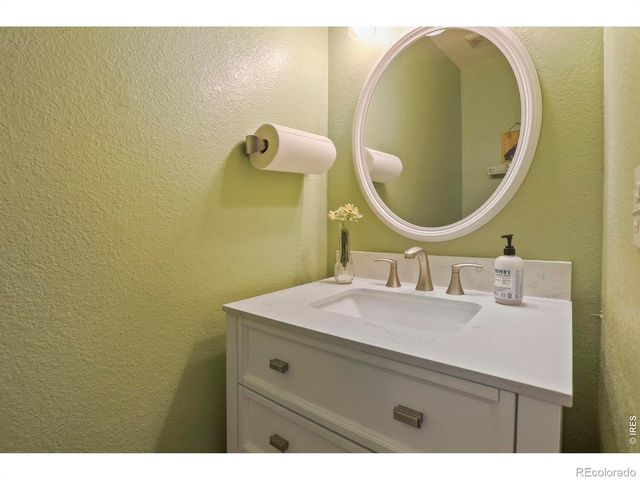 1245 Fall River Circle, Longmont, CO 80504