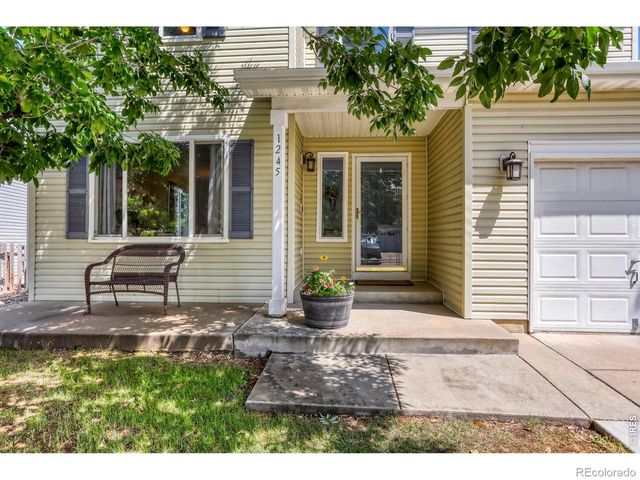 1245 Fall River Circle, Longmont, CO 80504