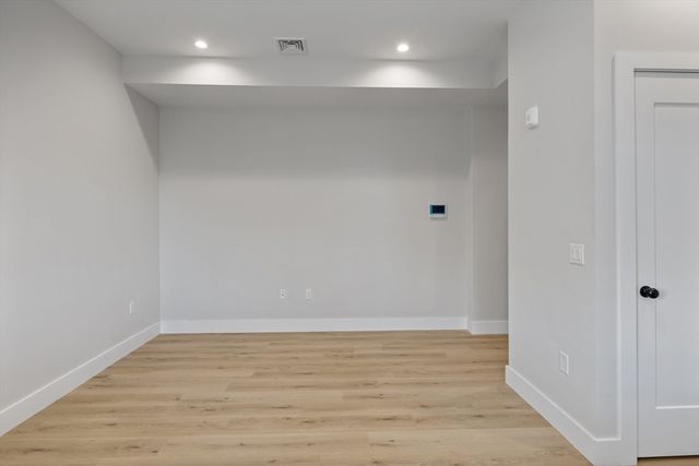 186 Bedford St 201, Lexington, MA 02420