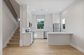 186 Bedford St 201, Lexington, MA 02420