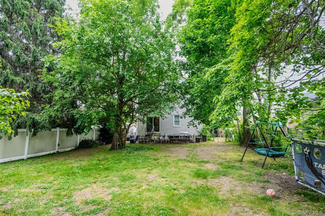 246 Oak Street, Bellmore, NY 11710