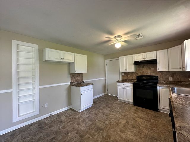 711 Clarksville Road, Bogata, TX 75417