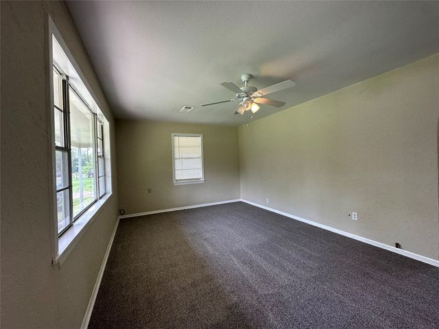 711 Clarksville Road, Bogata, TX 75417