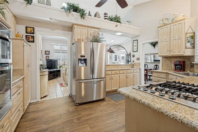1212 Boardwalk Street, Arlington, TX 76011