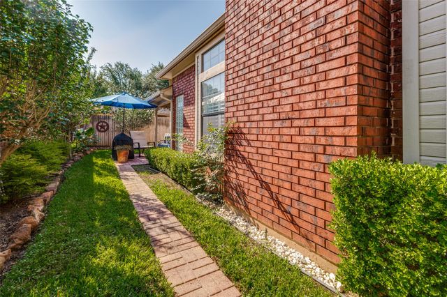 1212 Boardwalk Street, Arlington, TX 76011