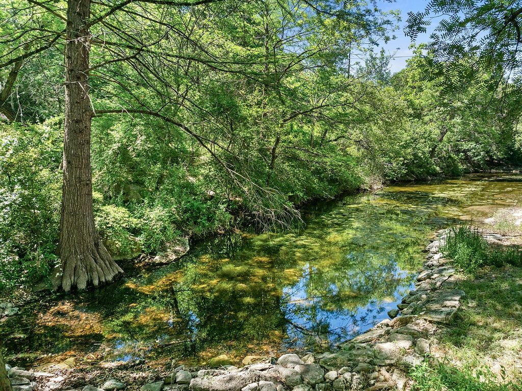 1 Shadybrook CV, Austin, TX 78746