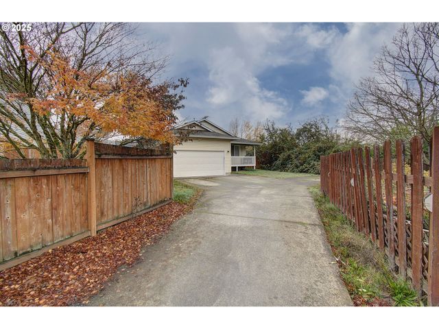 7501 Ne 64TH Cir, Vancouver, WA 98662
