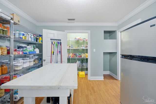 6000 Cheyenne Dr, Milton, FL 32570