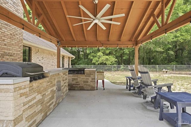 6000 Cheyenne Dr, Milton, FL 32570