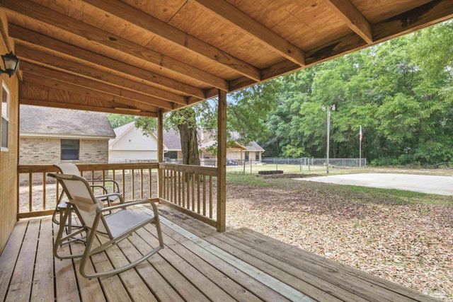 6000 Cheyenne Dr, Milton, FL 32570