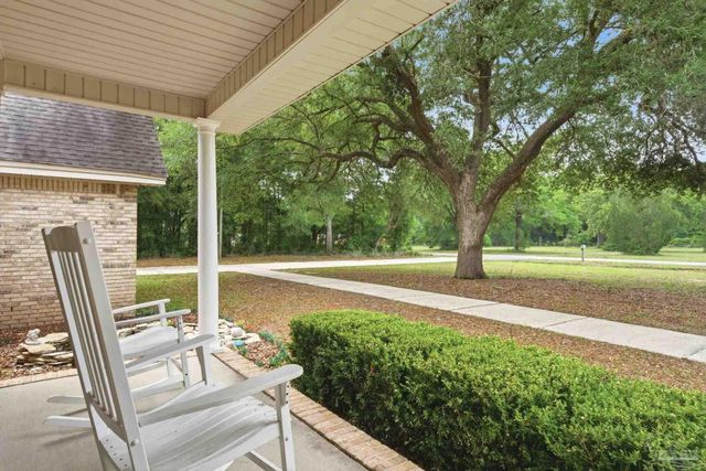 6000 Cheyenne Dr, Milton, FL 32570