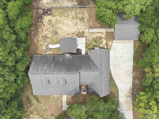 6000 Cheyenne Dr, Milton, FL 32570