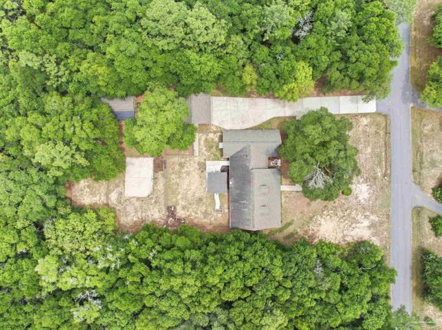 6000 Cheyenne Dr, Milton, FL 32570