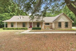 6000 Cheyenne Dr, Milton, FL 32570