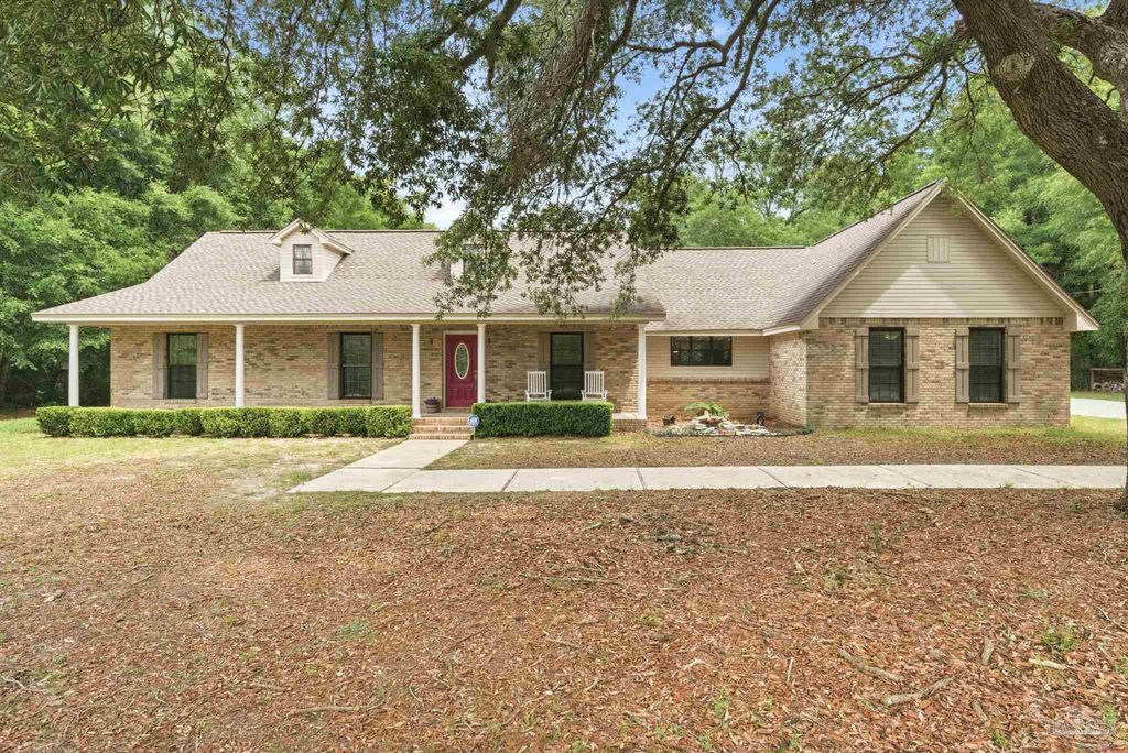 6000 Cheyenne Dr, Milton, FL 32570