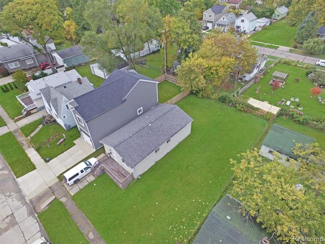 000 W Muir, Hazel Park, MI 48030