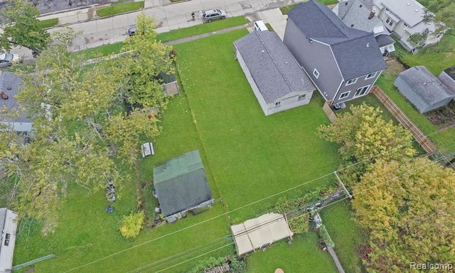 000 W Muir, Hazel Park, MI 48030