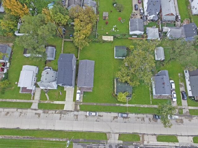 000 W Muir, Hazel Park, MI 48030