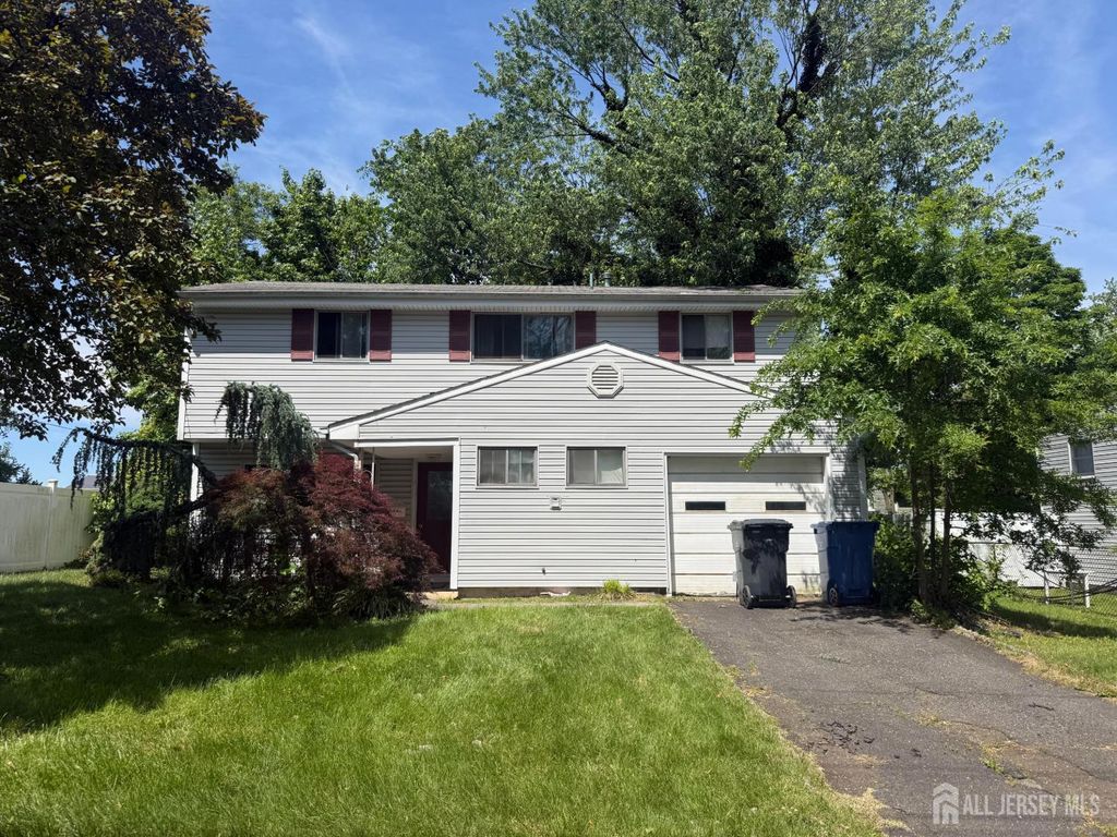 19 Hastings Road, Old Bridge, NJ 08857