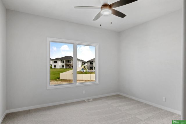5906 N 213th Avenue, Elkhorn, NE 68022