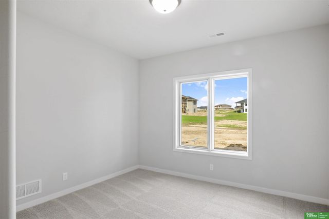 5906 N 213th Avenue, Elkhorn, NE 68022