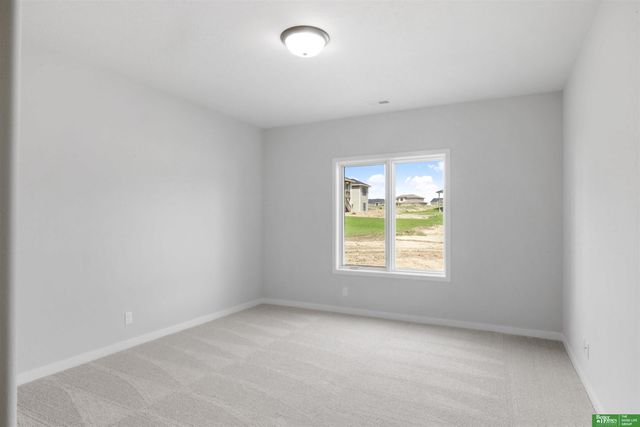 5906 N 213th Avenue, Elkhorn, NE 68022