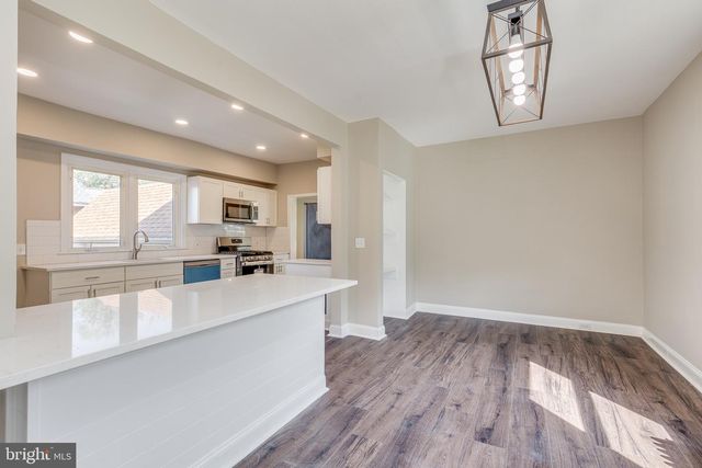 157 WALNUT ST, Westville, NJ 08093