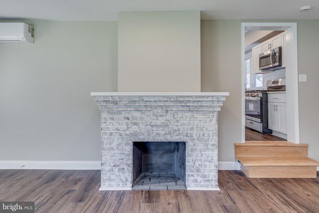 157 WALNUT ST, Westville, NJ 08093