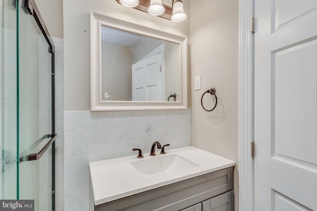 157 WALNUT ST, Westville, NJ 08093