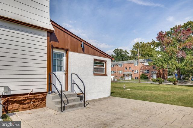 157 WALNUT ST, Westville, NJ 08093