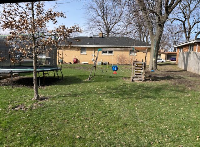 614 Country Lane, Beecher, IL 60401