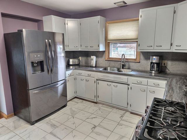 614 Country Lane, Beecher, IL 60401