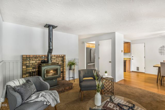 1170 NE Ulysses Drive, Bend, OR 97701