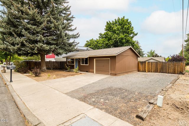 1170 NE Ulysses Drive, Bend, OR 97701