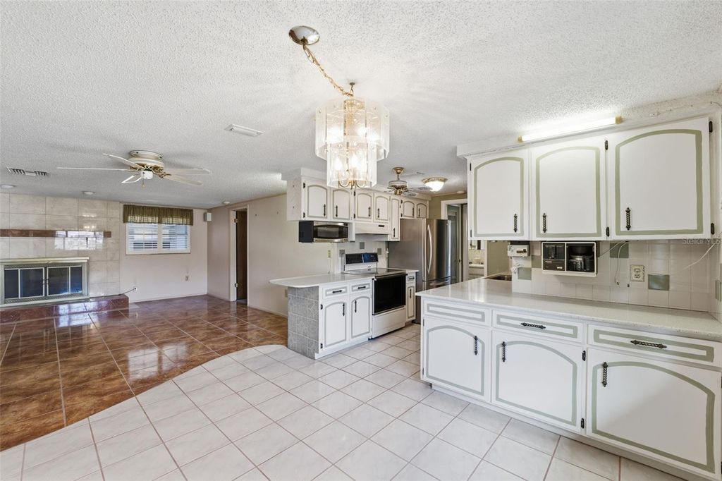Image 15 of property listing at 15847 ADOBE DRIVE, Hudson, FL 34667