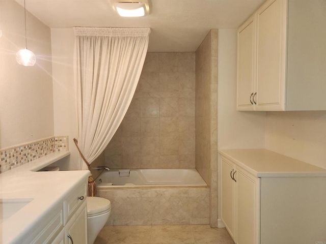 7309 Calle Alma, Carlsbad, CA 92009