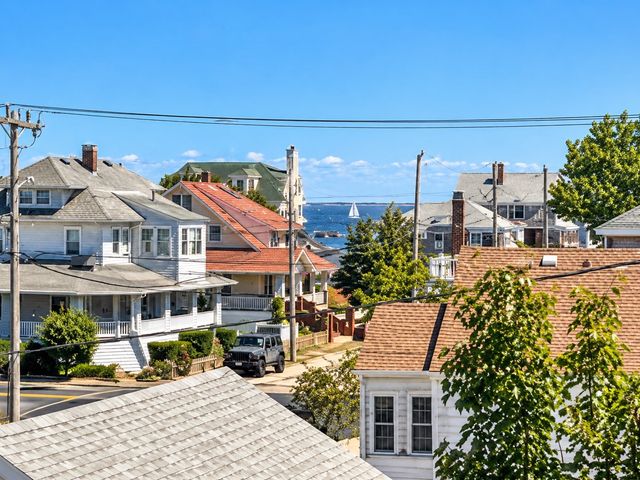 10 Malta St 7, Hull, MA 02045