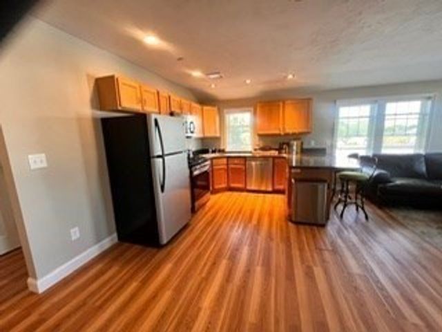 10 Malta St 7, Hull, MA 02045