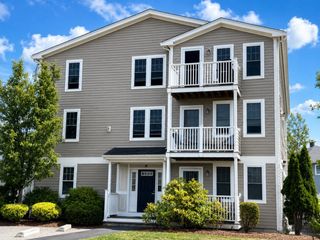 10 Malta St 7, Hull, MA 02045